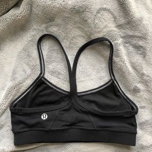 LULULEMON SPORTSBRA size 2 black